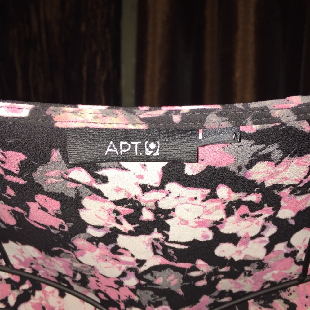 Floral blouse - Picture 3 of 4